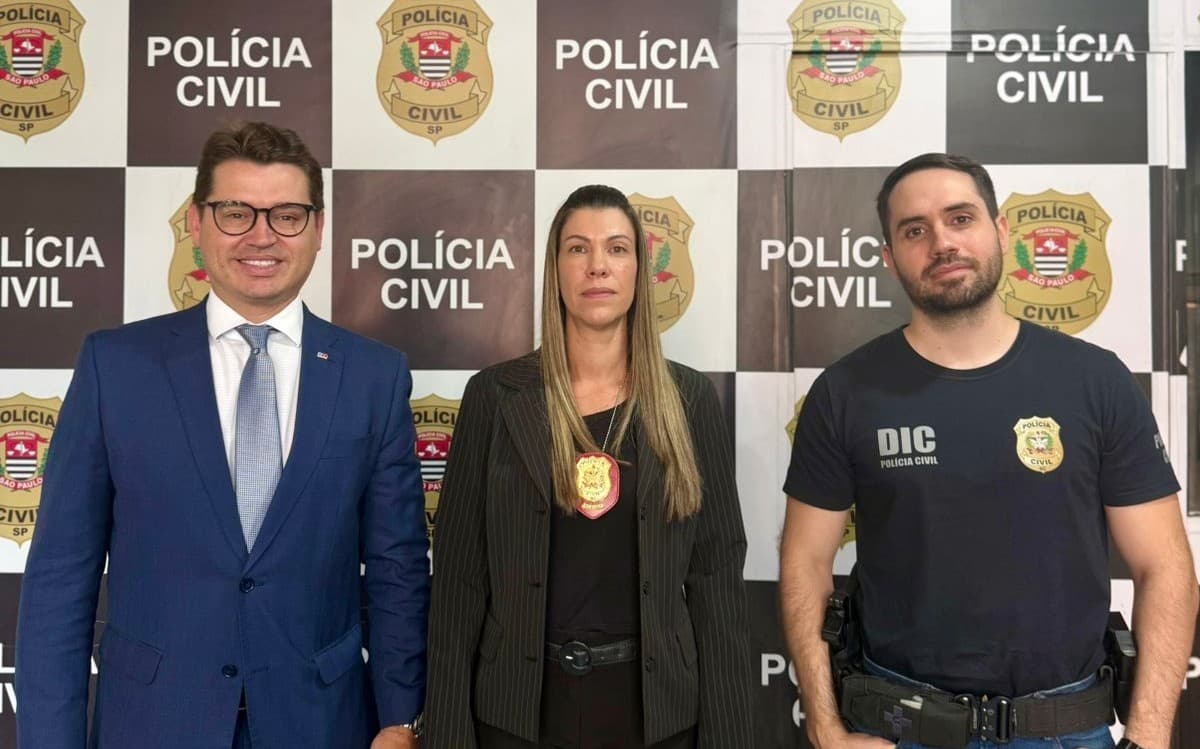 Operação mobiliza policiais em quatro estados e mira grupo que se passava por advogados para aplicar golpes em Santa Catarina